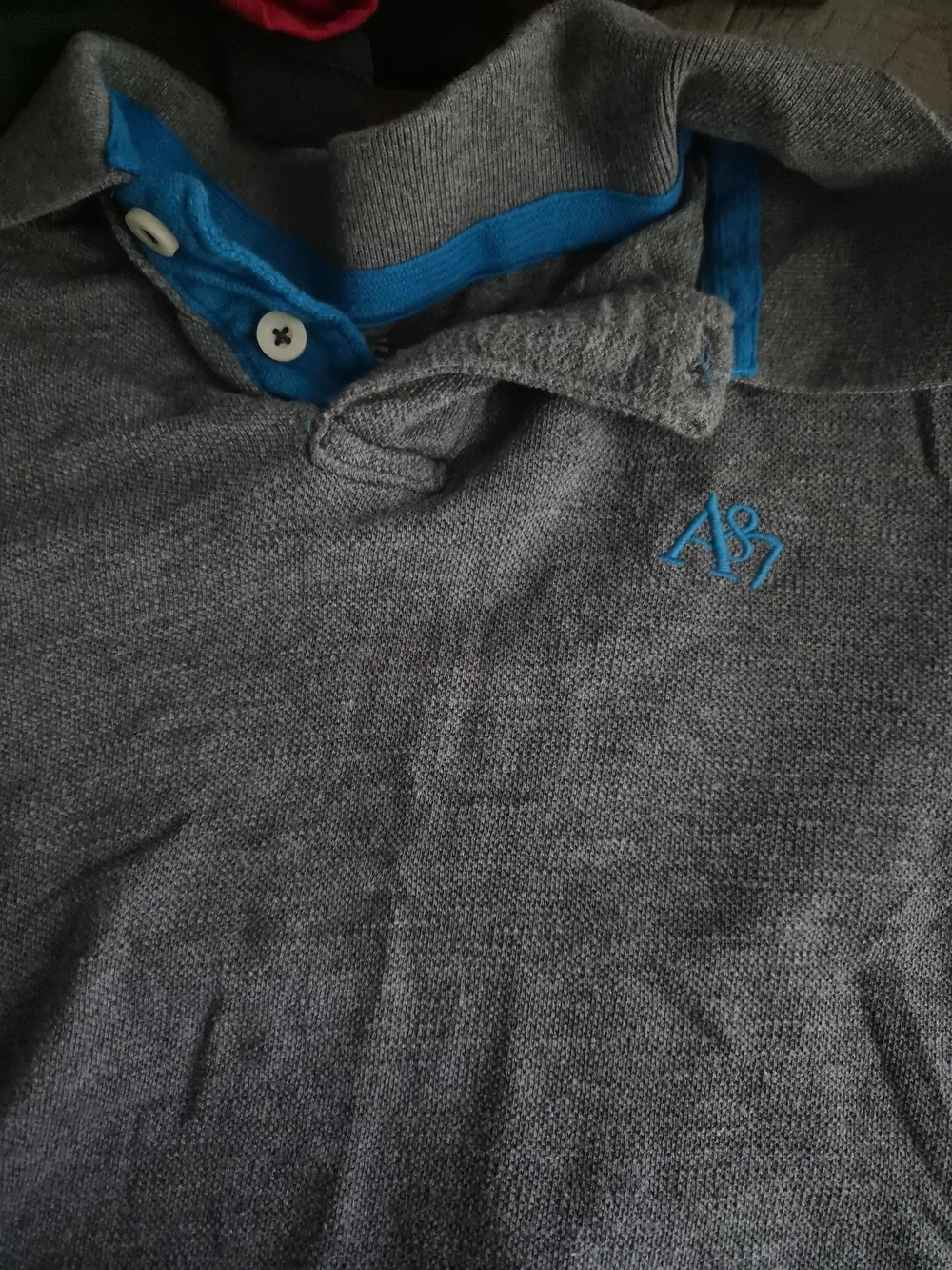 Aeropostale Men's Grey Polo Shirt with Blue Accent Trim Size M